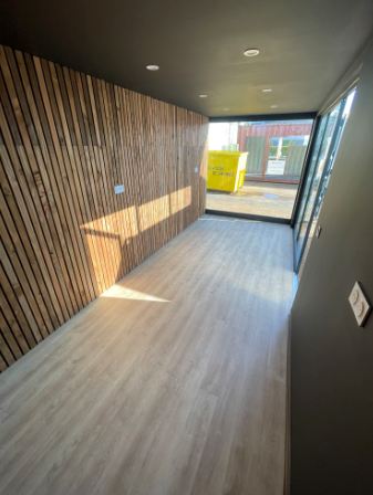 Bureau aménagé personnalisable - Container 20 pieds avec finition intérieure bois ou plaque de plâtre, isolation et revêtement de sol_2