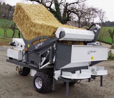 Multicompact dérouleuse équipée d'un démêleur à doigts rétractables