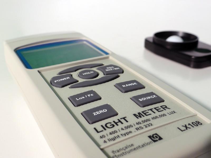 LX108 - Luxmètre 400 000 Lux avec sonde déportée et cinq gammes de mesures pour une précision optimale_2