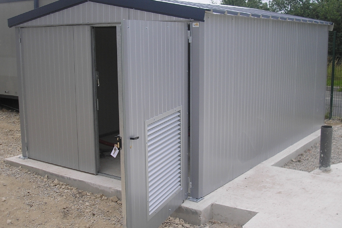 Garages métalliques fermés avec toit plat 2 pentes 18% - Série R - Sur mesure_2