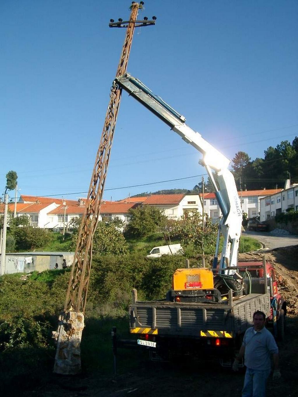 Série 25500 E Grue Auxiliaire - Cormach - Pression 300 bar - Moment statique max 27150 daN/m_2