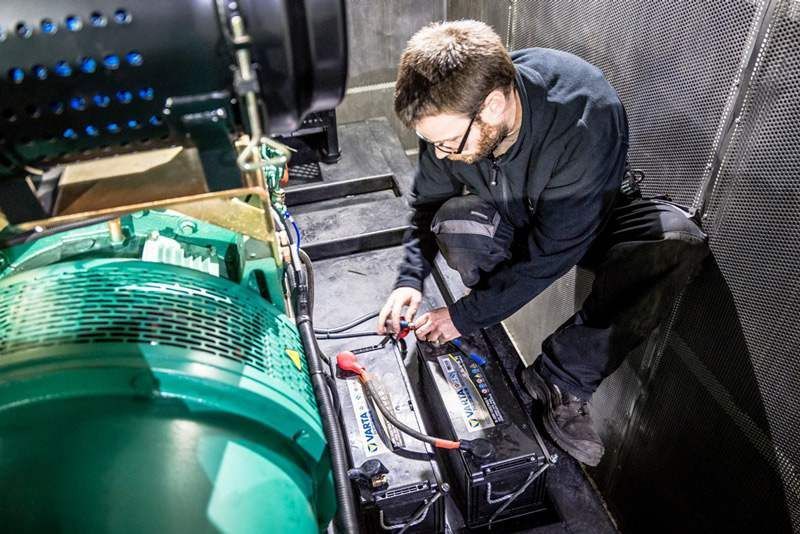 Groupe électrogène en container 550 kVA industriel RHINO 550YC - 20' HC - 6 cylindres - Triphasé 722,5 A_2