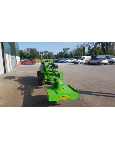 Broyeur frontal MB900 avec fonction de déport latéral pour une meilleure flexibilité