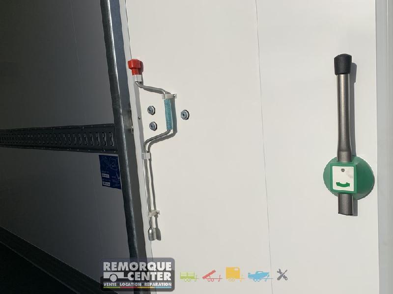 Remorque Frigo HUMBAUR PTAC 2500 Kg - Double essieu 318 x 173 cm H= 1885 mm - Reference -FOURGON_C300_2