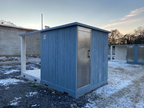 Cabine d'aires d'accueil des gens du voyage  - sur mesure et disponible en version PMR_2