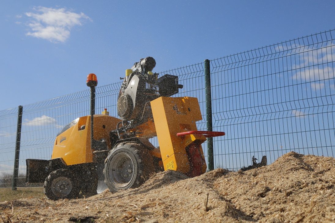 F 500 hr - rogneuse de souches - laski - poids 775 kg_2