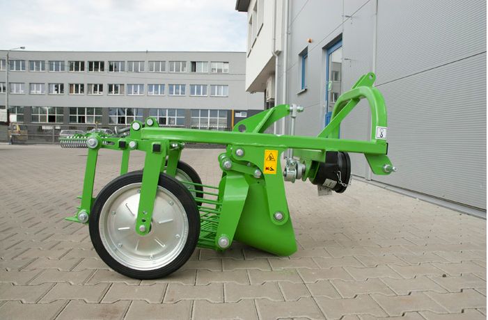 Arracheuse vibrante à rejet en arrière - Bomet Sp. Z o.O. Sp.K - pour tracteurs 10 CH minimum_2