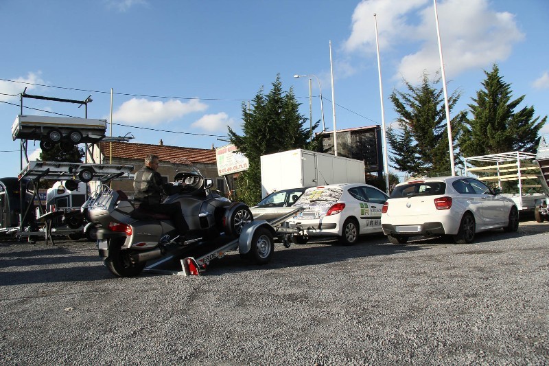 Remorque freinée de fabrication française à structure spécifique châssis très renforcé pour le transport can am spyder - erde - expert plm 170f_2