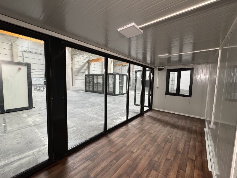 Bureau container Modèle Night Office - Solution modulaire haut de gamme, excellente isolation, dimensions 240x600x250cm_2