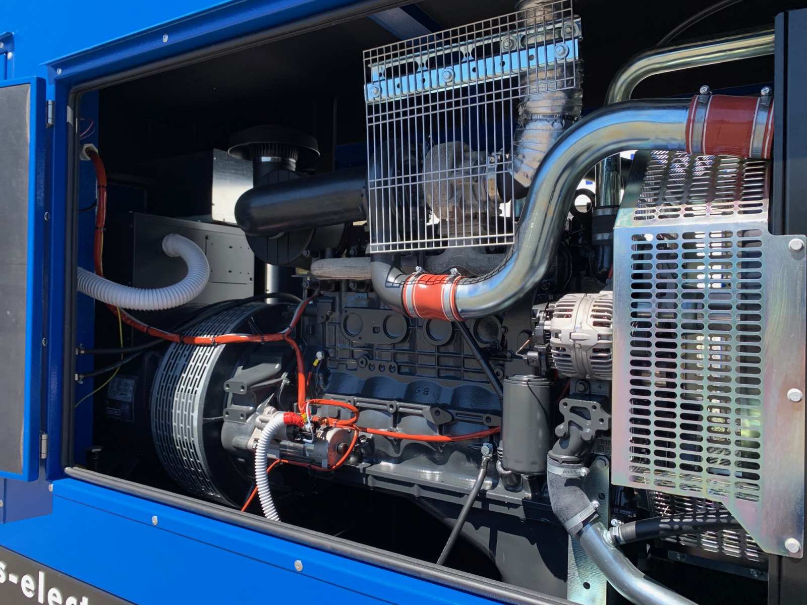 Groupe électrogène d'occasion - IVECO - 220 KVA_2