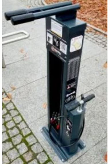 Station de réparation et gonflage en acier galvanisé ou inox - Outils inclus, pompe multi-valves -  Vélo Scandic_2