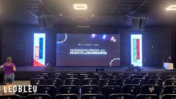 Ecran d'intérieur LED PANTHERE pour églises - COB 2K - Pack -108