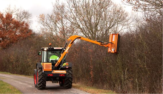 Malinia broyeur forestier avec hauteur maximale sur haie de 2,43 m