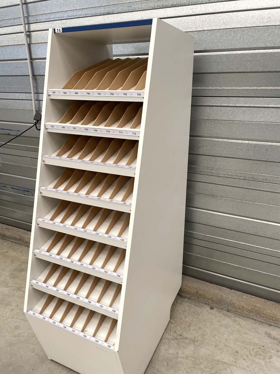 Meuble dynamique blanc pour laboratoire - occasion - sur roulettes avec casier-tiroir arrière - P21091202_2