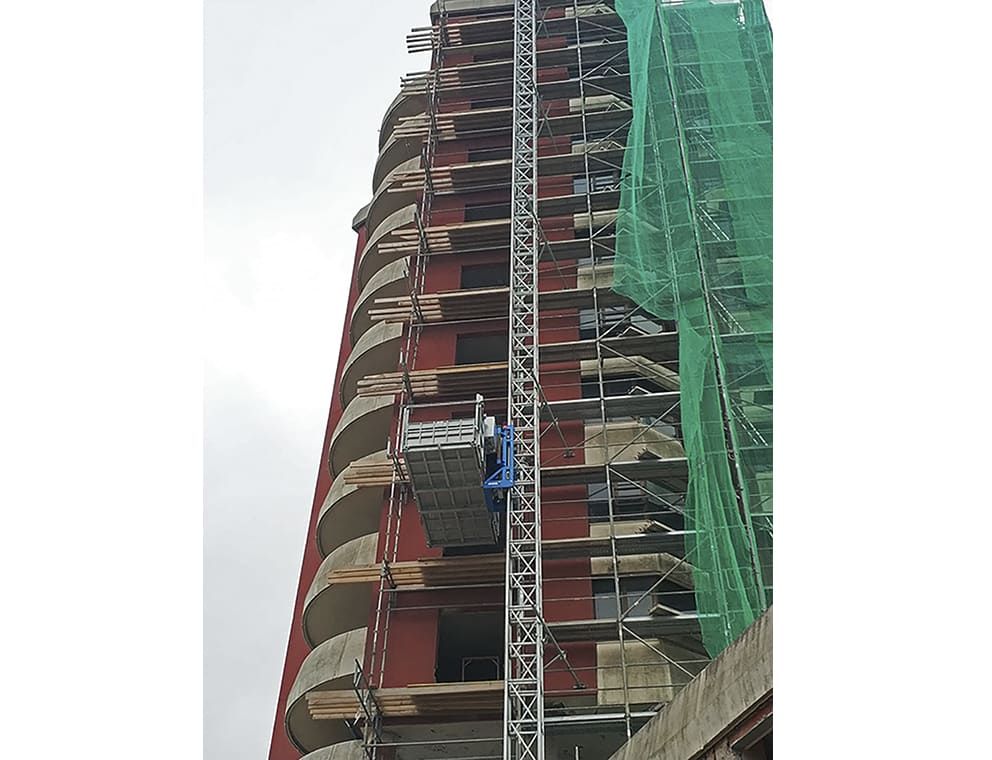 Monte-matériaux avec une capacité de charge 2000 kg - MC 2000_2