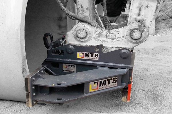 Emboîte-buse, facilitez la manipulation et sécurisée vos chantiers. Pour pelle de 18 à 32 tonnes_2