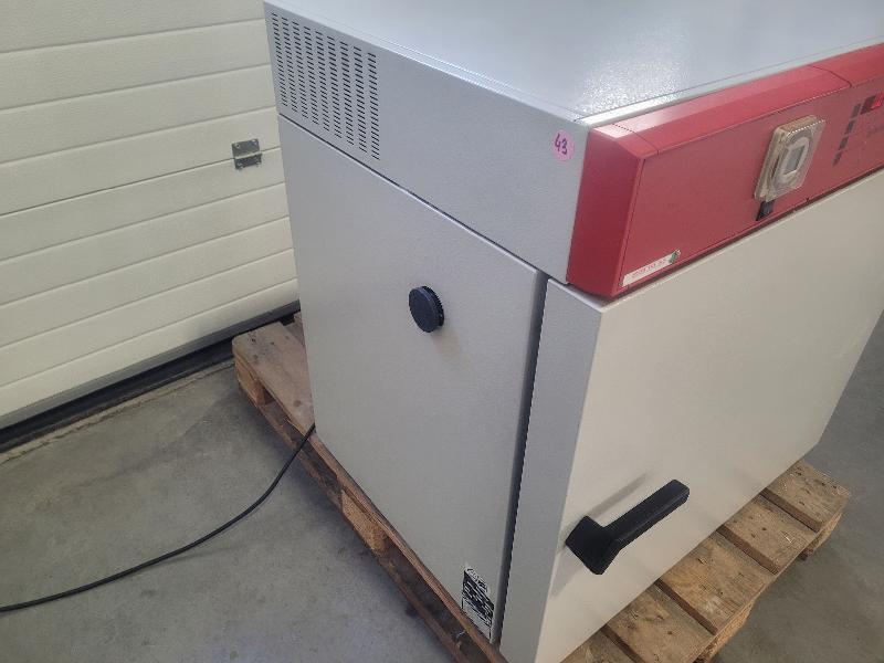 Incubateur / étuve réfrigéré BINDER KB-115 avec convection forcée 100°C_2
