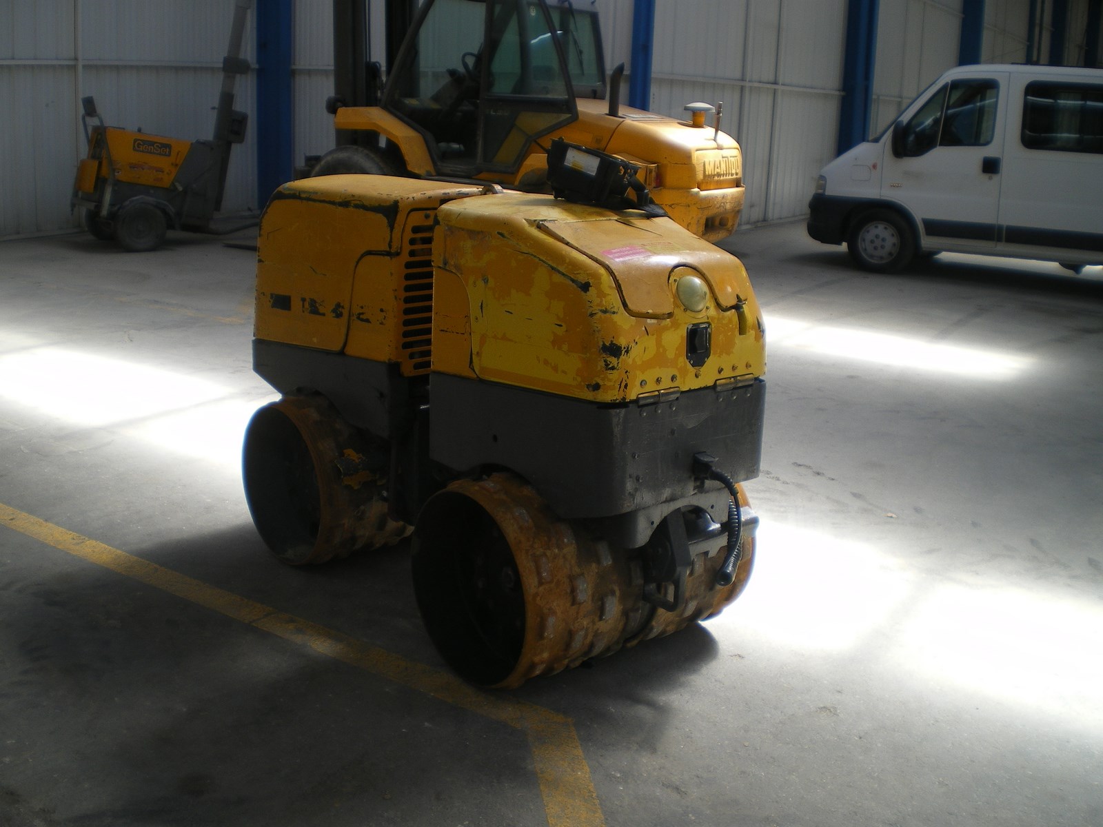 Compacteur de tranchee_2