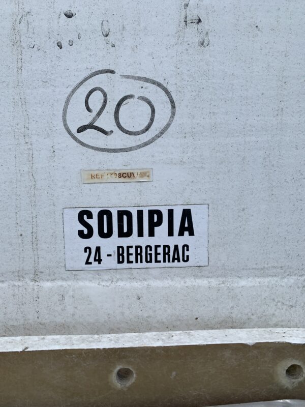 Cuve Sodipia 150 HL d'occasion - blanche sur pieds, niveau gradué, porte inox, sonde de température_2