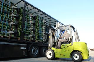 Chariot élévateur gaz - 1,5t à 16t - robuste et puissant pour charges lourdes en extérieur_3