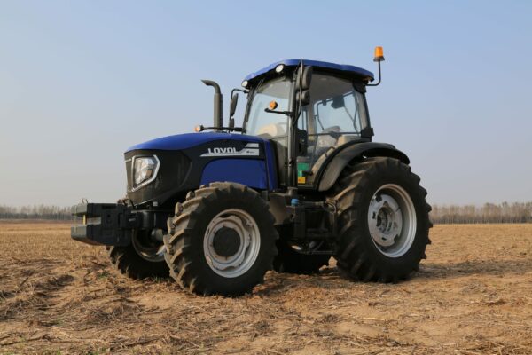 Tracteur simple, fiable et efficace de 80 à 300cv en stage v - lovol_2