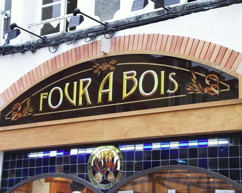 Enseignes en verre - Lettres en relief dorées - Tradition et prestige_2