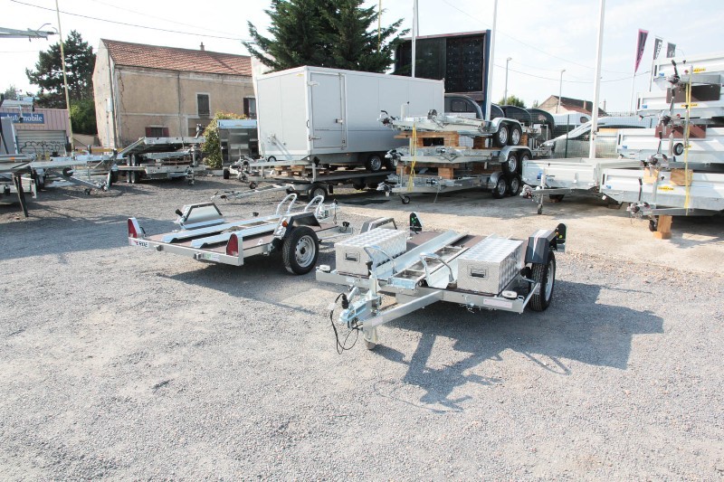 Remorque sans frein avec 2 coffres de rangement alu à l'avant pour le transport d'un scooter 3 roues - erde ch751 mp3 pack_2