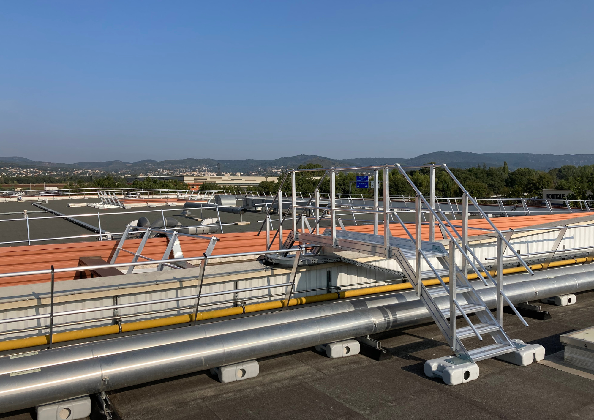 Saut de loup en aluminium - GM - Léger et adaptable pour installations industrielles et terrasses techniques_2