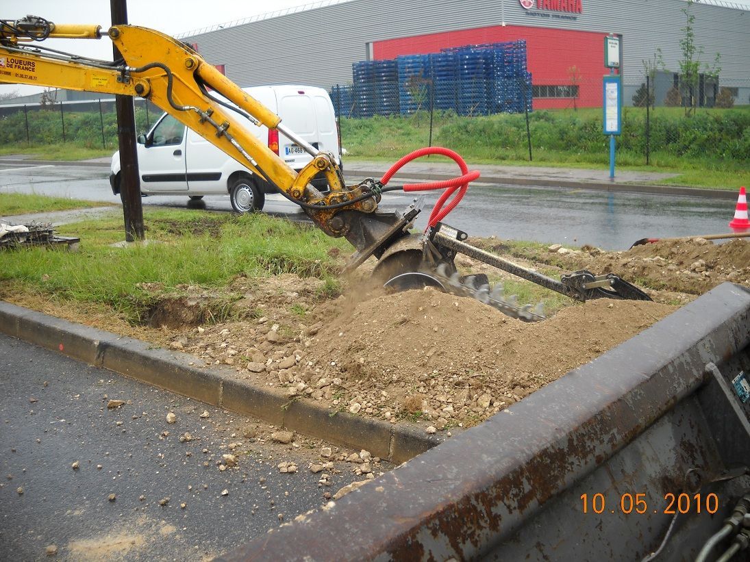 Trancheuse adaptable pour pelles et mini chargeuses