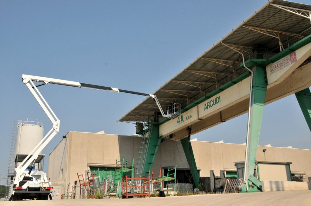 Zed 29 j camion nacelle avec démarrage moteur depuis le panier