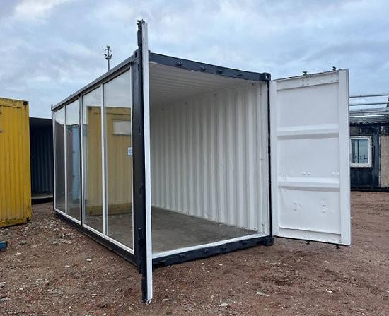 Conteneur maritime 20 HC avec vitrine - Dimensions 2,44m x 6,06m x 2,90m - Bon état, occasion - idéal pour les applications commerciales ou récréatives._2