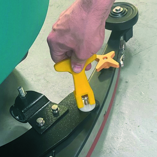 Autolaveuse autoportée robuste et ergonomique T150/100R PRO D - autonomie 4,5h, moteur puissant et double brosse réglable_2