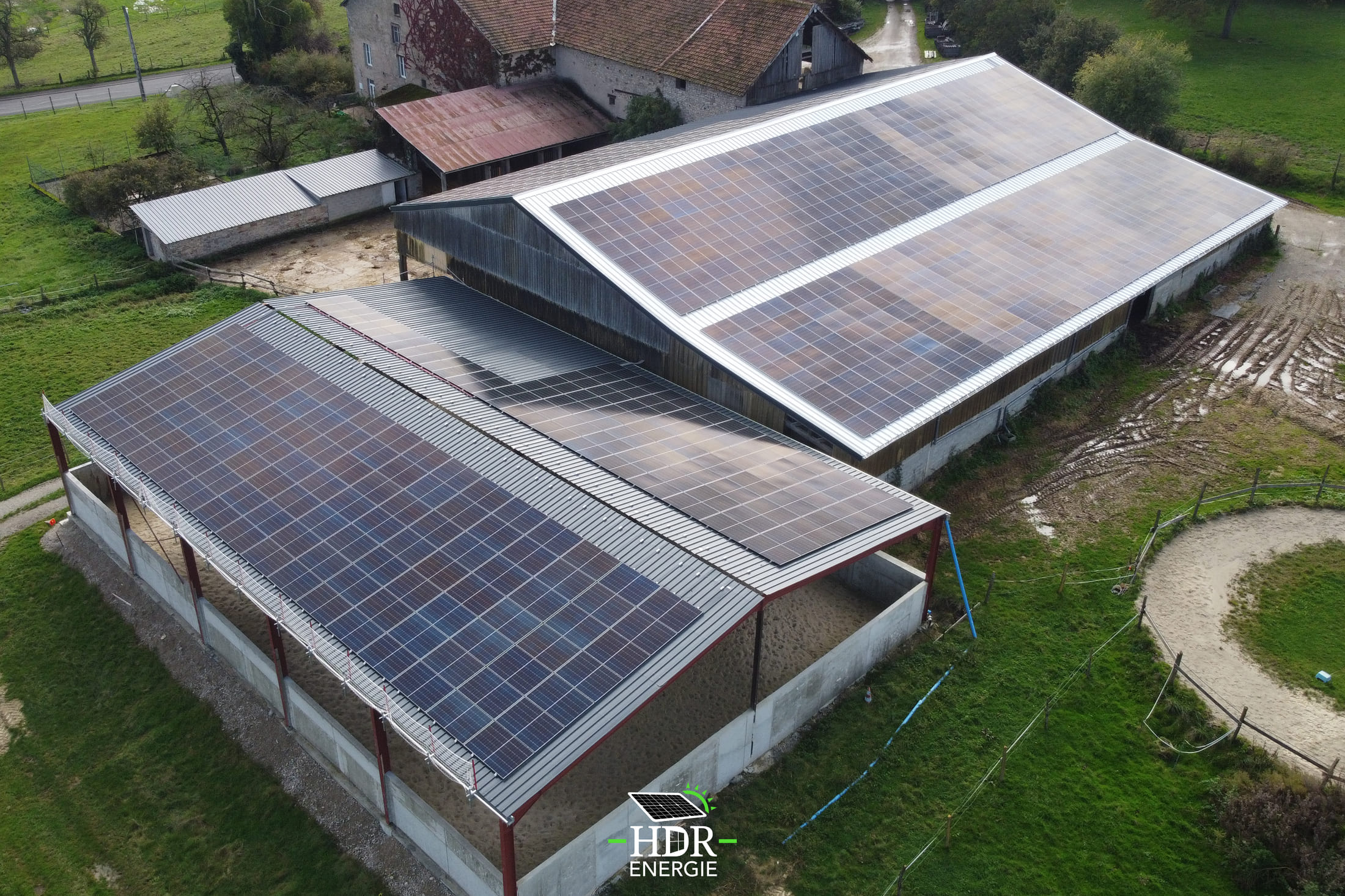 Hangar photovoltaïque  agricole - 589 panneaux - 1450m² - 262 kWc_2