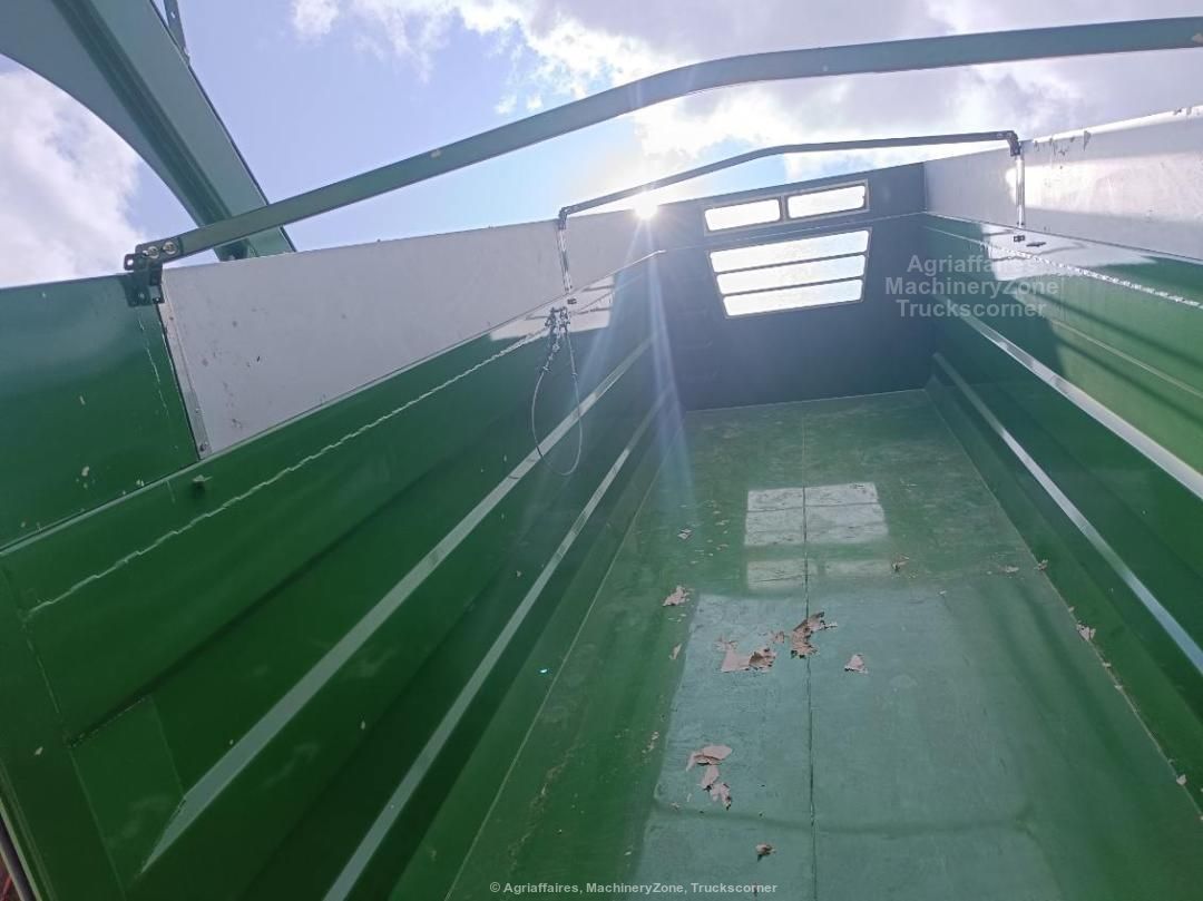 Benne agricole monocoque avec porte hydraulique essieu suiveur - PRONAR T6718FR_2