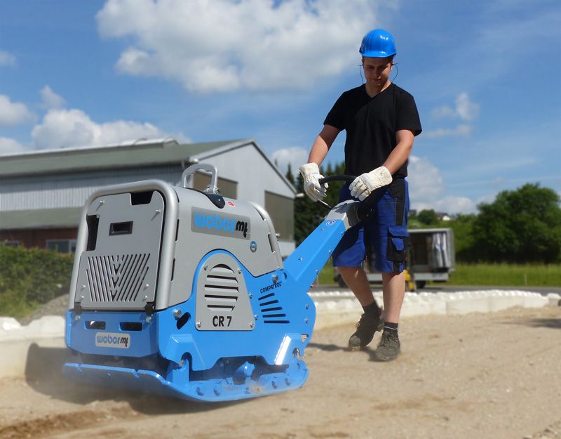 CR 7 compacteurs réversibles - plaque vibrante Weber MT - moteur essence ou diesel - poids de service 430 à 477 kg_2