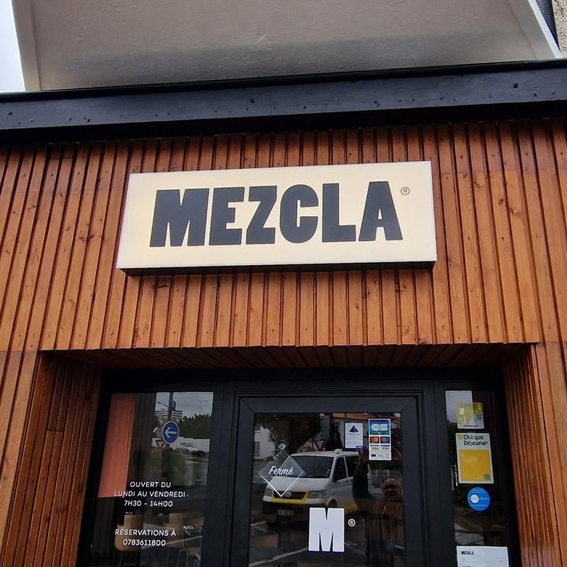 Enseigne caisson avec option lumineuse_2