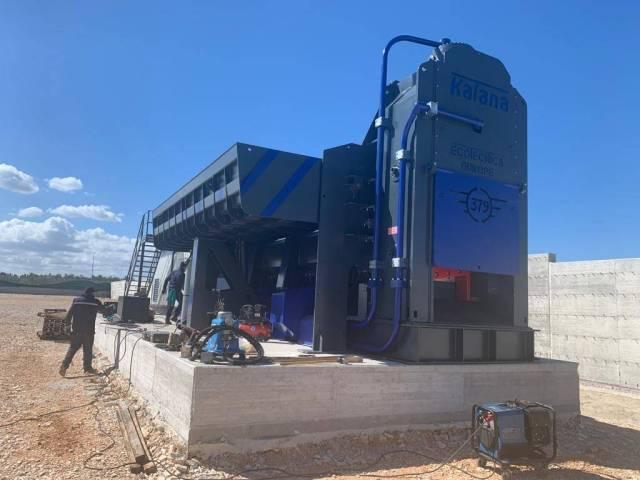 Presse Cisaille Katana - 900 Tonnes - Compression par Volets pour Environnements Industriels_2