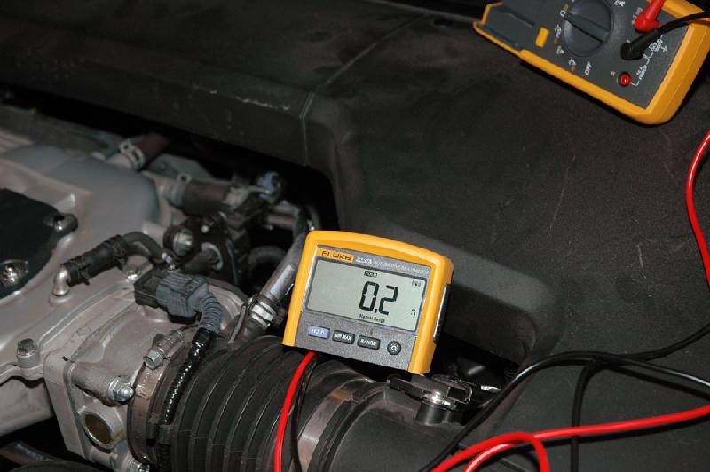 FL233 | Multimètre numérique portable TRMS AC, 6 000 points, avec écran amovible magnétique_2