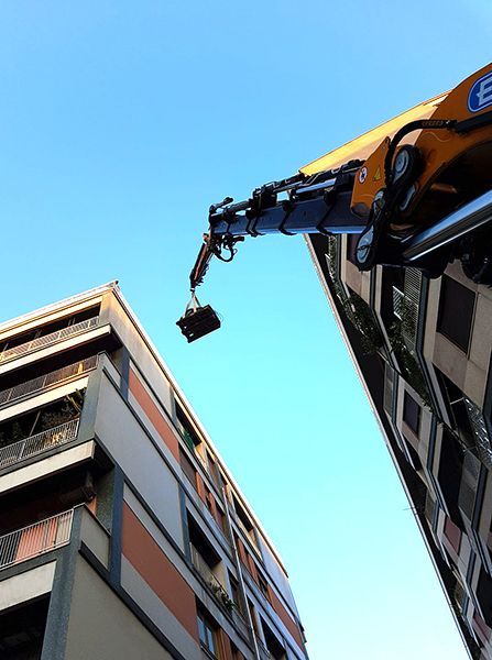 Grue auxiliaire Effer 1255 - Pression 355 bar - Portée jusqu'à 35 mètres_2