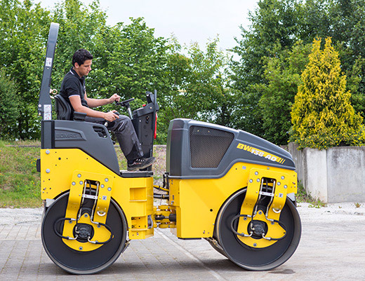Rouleau vibrant autoporté 1400 mm - Bomag BW138AD5 - 4t2_2