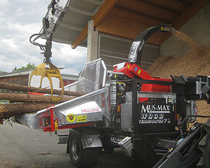 Broyeur à plaquettes petite et robuste pour la réduction en copeaux du bois jusqu'à 50 cm d'épaisseur - mus-max t7l z_2