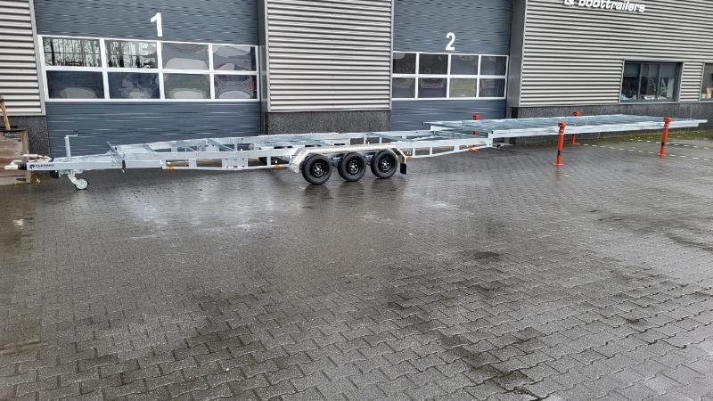 DT 7m20 x 2m44 Version amovible 3 x essieux 1350 kg + deck_2