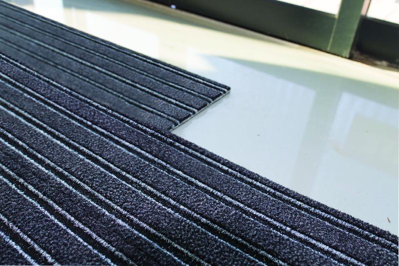 QUICKMAT-TILE 23 x 75 cm - Tapis d'accueil en lames polyamide absorbantes et bandes polypropylène - Romus_2