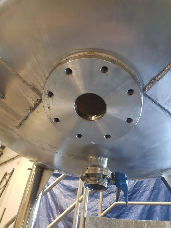 Cuve en acier inoxydable 1100 litres d'occasion - référence : c3954_2