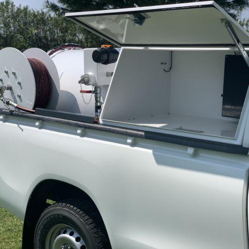 Hydrocureur combiné 4x4 Toyota Hilux - Assainissement, débouchage et nettoyage des réseaux d'égouts - Débit de 90 L/min à 175 bars, à 37 L/min à 400 bars_2