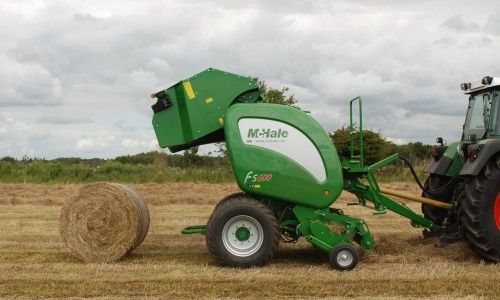F5600 - presse à balle ronde entièrement automatique - mc hale - poids 3700 kg_2