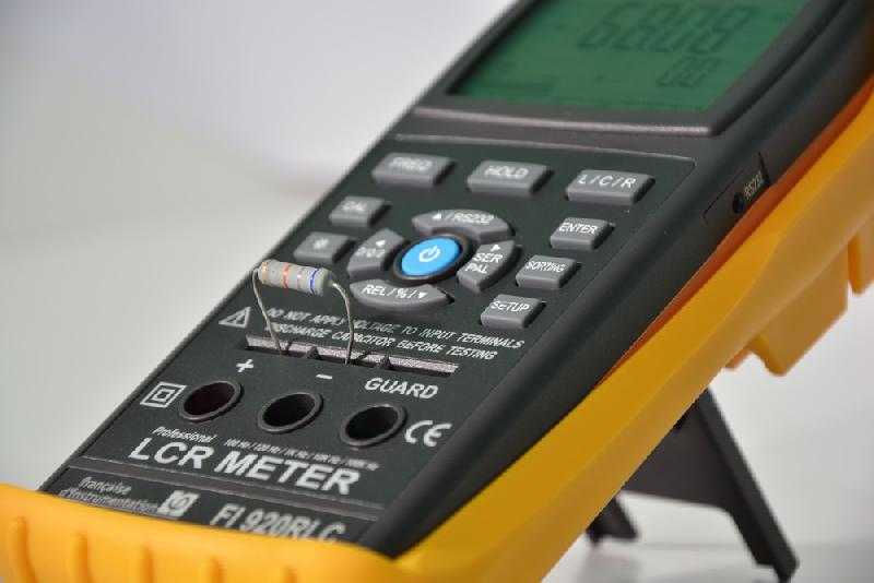 FI920RLC - Pont de mesures RLC portable avec fonction SmartCheck et palpeur frontal pour connexion directe_2