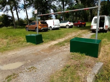 Bloc béton anti-intrusion pour la sécurisation des lieux publics_3