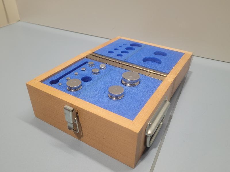 Set de poids de 1g à 200g pour étalonnage