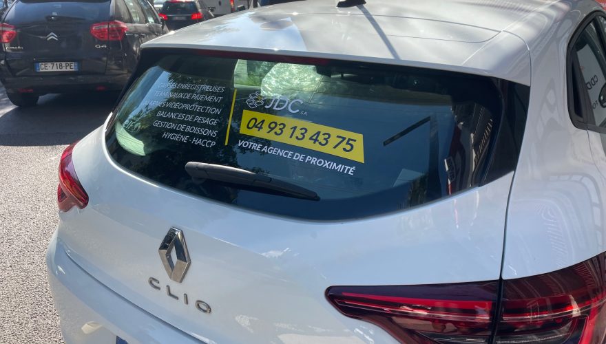 Microperforé sur véhicule - Technique innovante de publicité mobile par PANO Nice Ouest_2